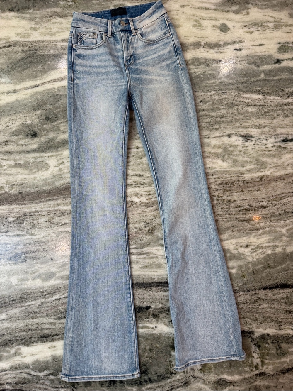 Buckle Black Light Wash Boot Cut Women’s Jeans 24x34